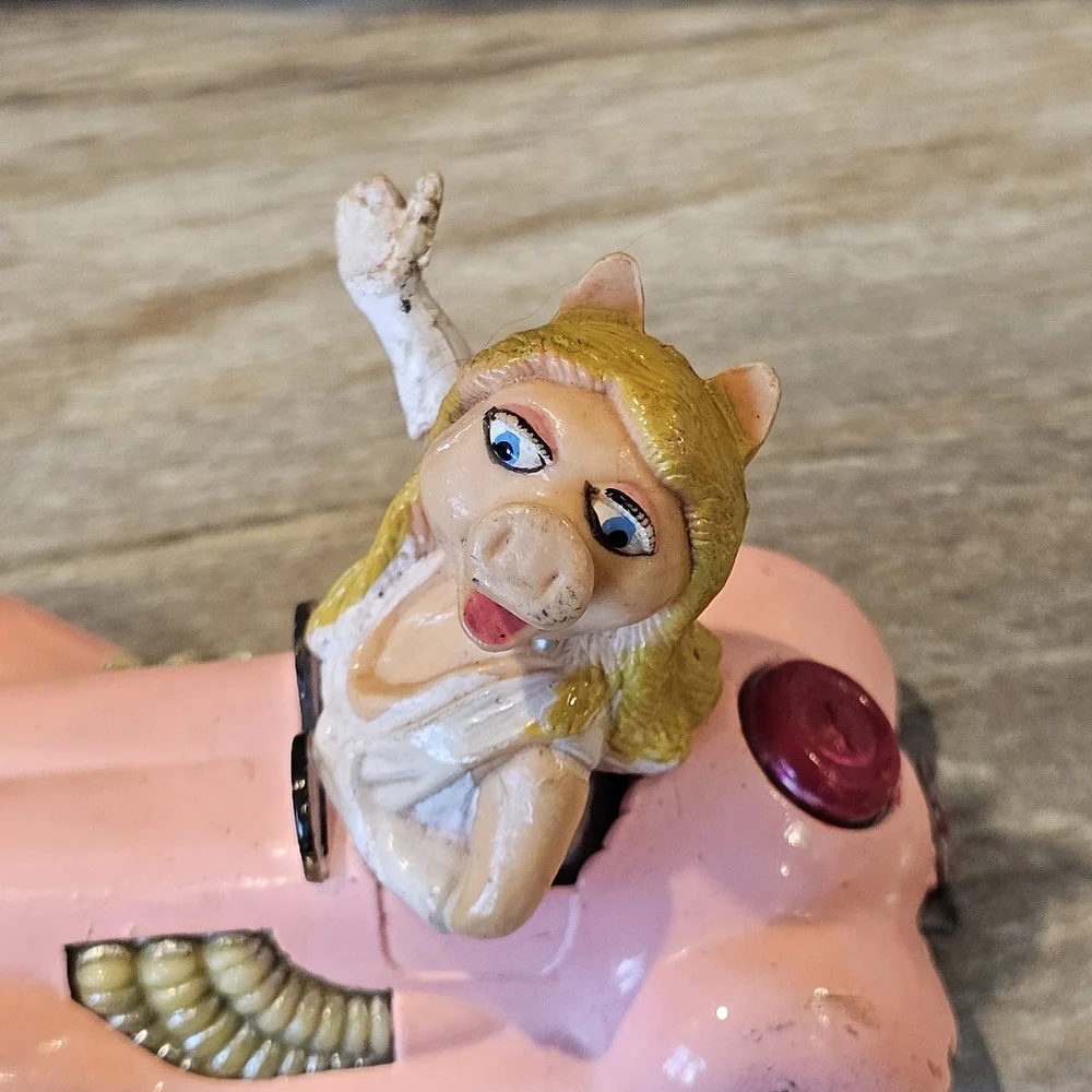 The Muppets vtg corgi